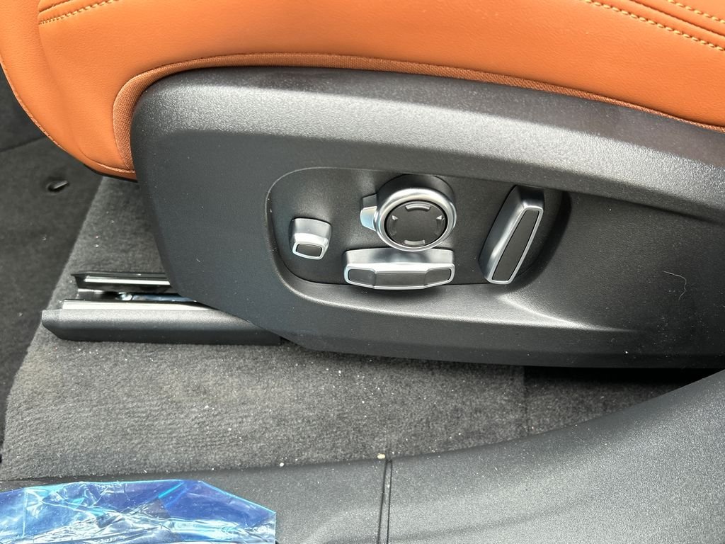 2026 Jaguar F-Pace R-Dynamic S - Photo 11