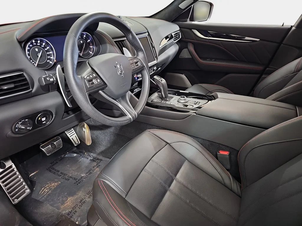 Used 2022 Red Maserati Modena image 19