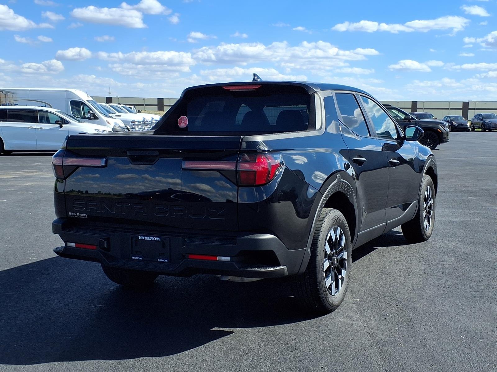 2025 Hyundai Santa Cruz SE - Photo 17