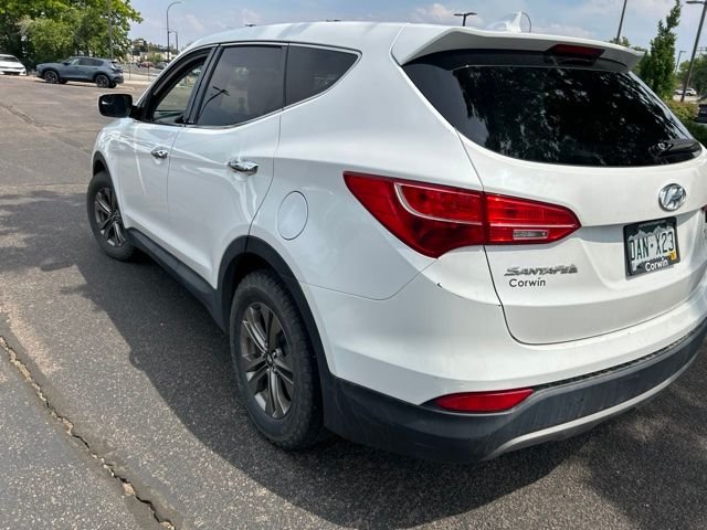 Used 2015 White Hyundai Base image 4