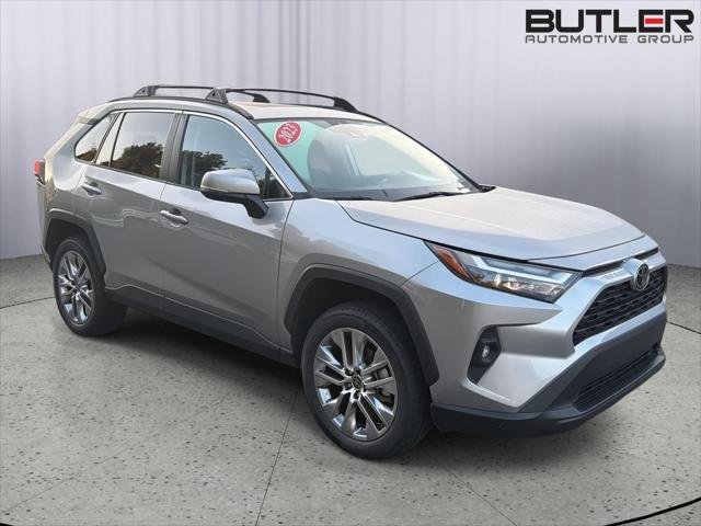 Certified Used 2023 SILVER SKY METALLIC Toyota  image 8