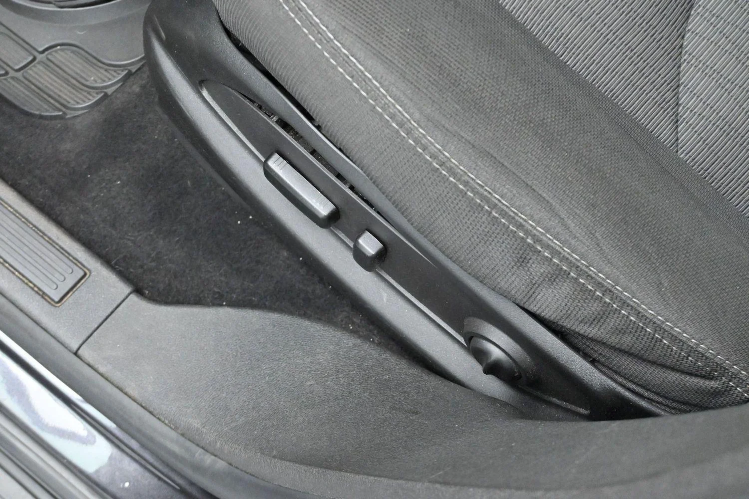 Used 2016 Tungsten Metallic Chevrolet LT image 14