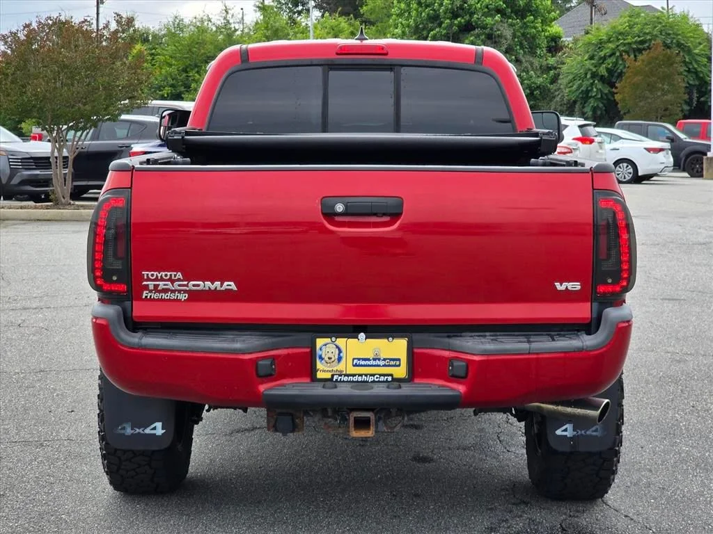 Used 2015 Red Toyota Base image 25