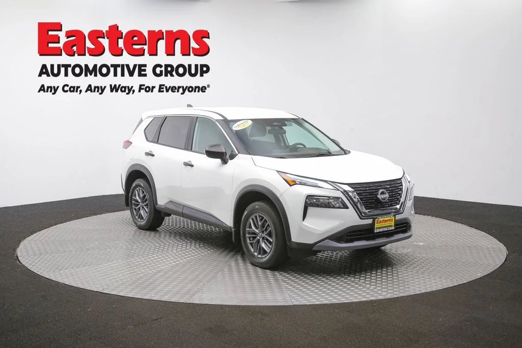 Used 2023 White Nissan S image 49