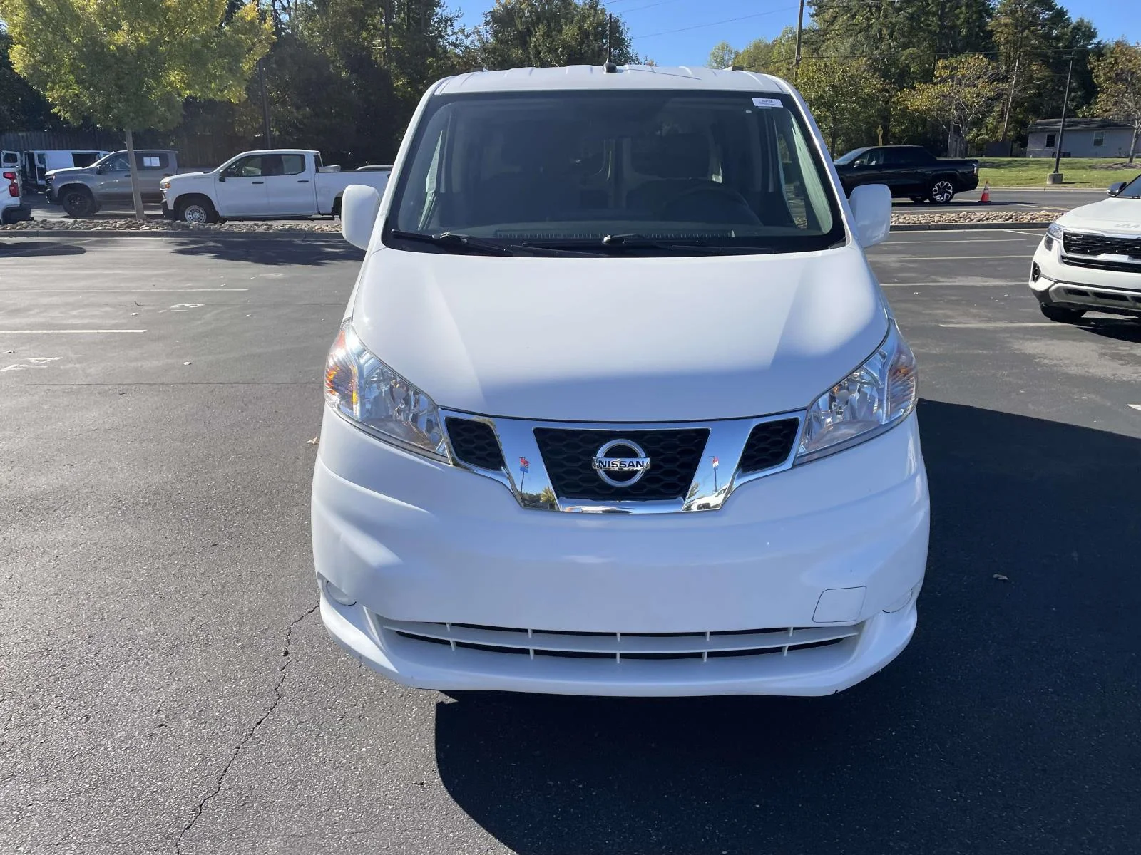 Used 2020 White Nissan SV Xtronic CVT image 2