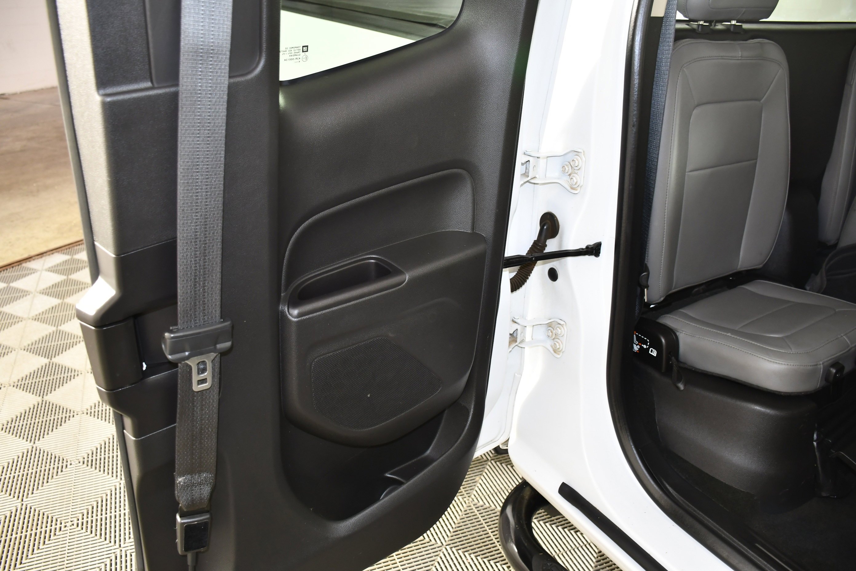 Used 2015 Summit White Chevrolet 2WD WT image 45