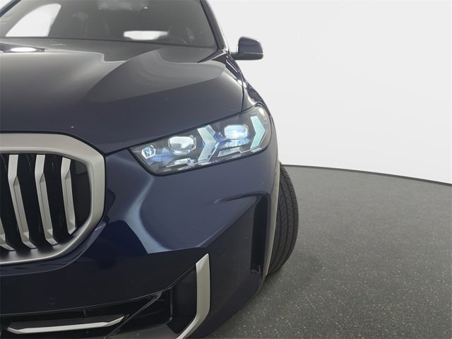 Certified Used 2026 Tanzanite Blue II Metallic BMW xDrive40i image 33
