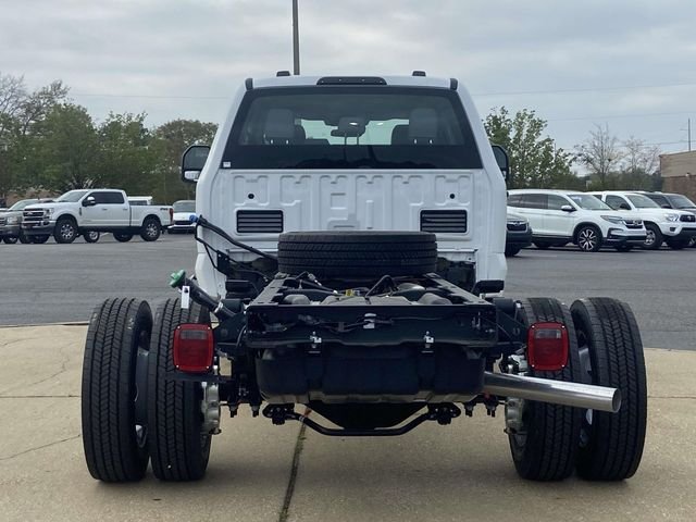 New 2026 Oxford White Ford XL image 3