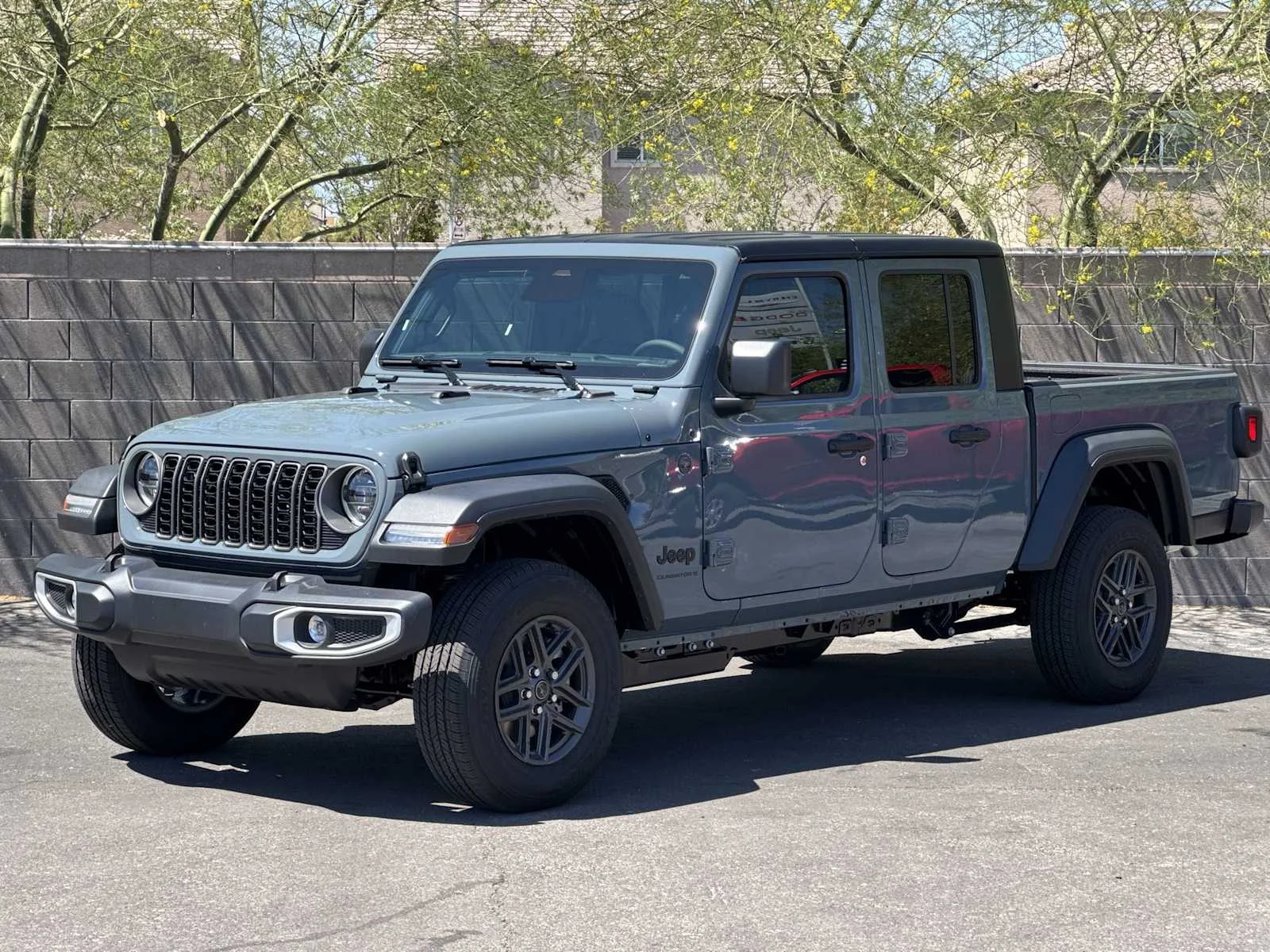 New 2026 Anvil Clear-Coat Exterior Paint Jeep Sport S image 4