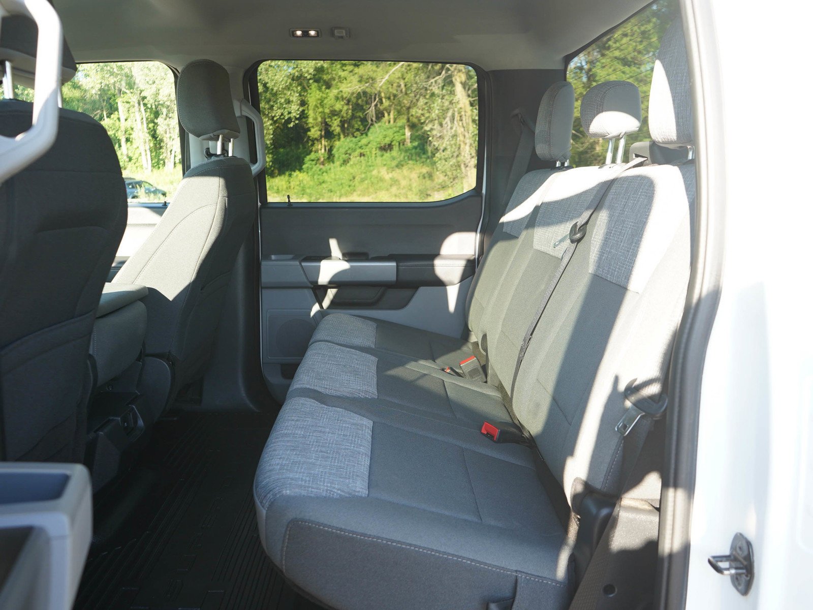Used 2023 Oxford White Ford Xlt image 15
