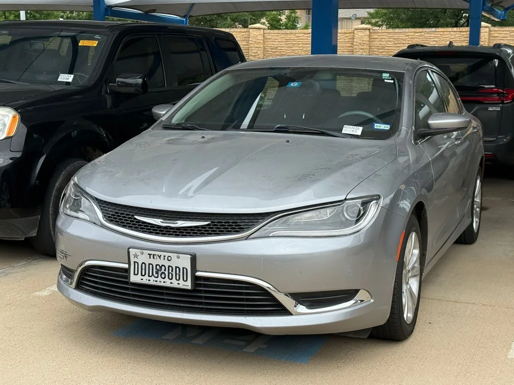 Used 2015 Chrysler 200 Limited with VIN 1C3CCCAB6FN503828 for sale in North Richland Hills, TX