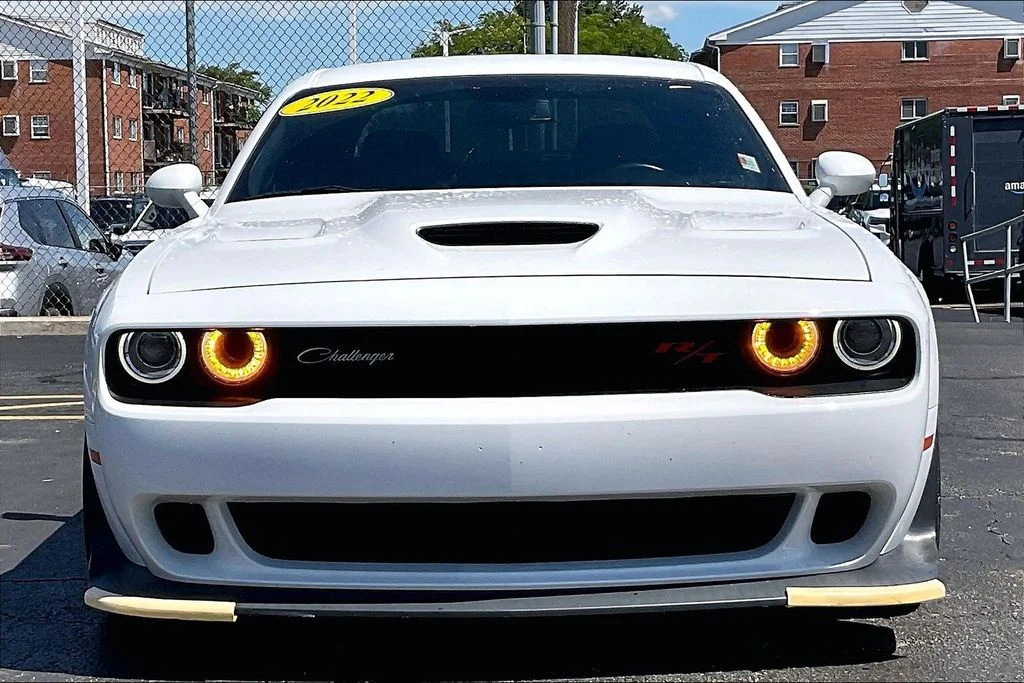 Used 2022 White Knuckle Clearcoat Dodge R/T Scat Pack Widebody image 2