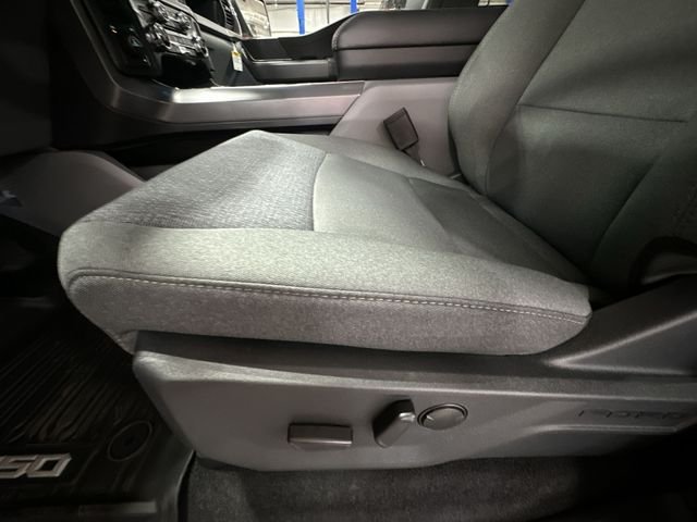 New 2026 Ruby Red Metallic Tinted Clearcoat Ford XLT image 18