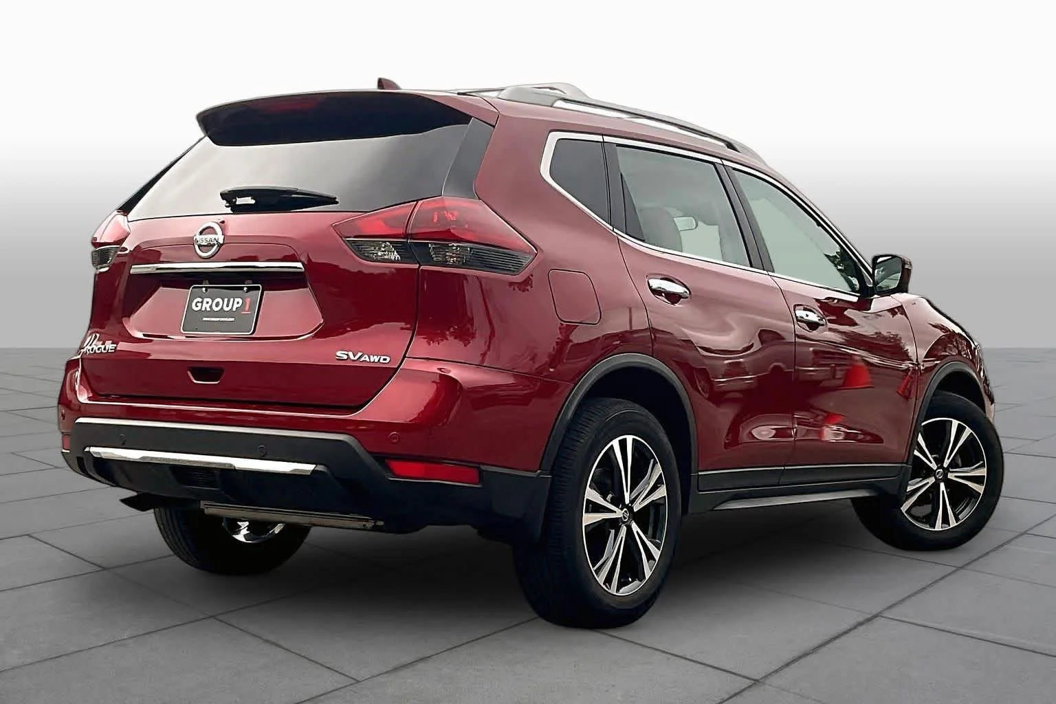 Used 2020 Scarlet Ember Tintcoat Nissan SV image 12