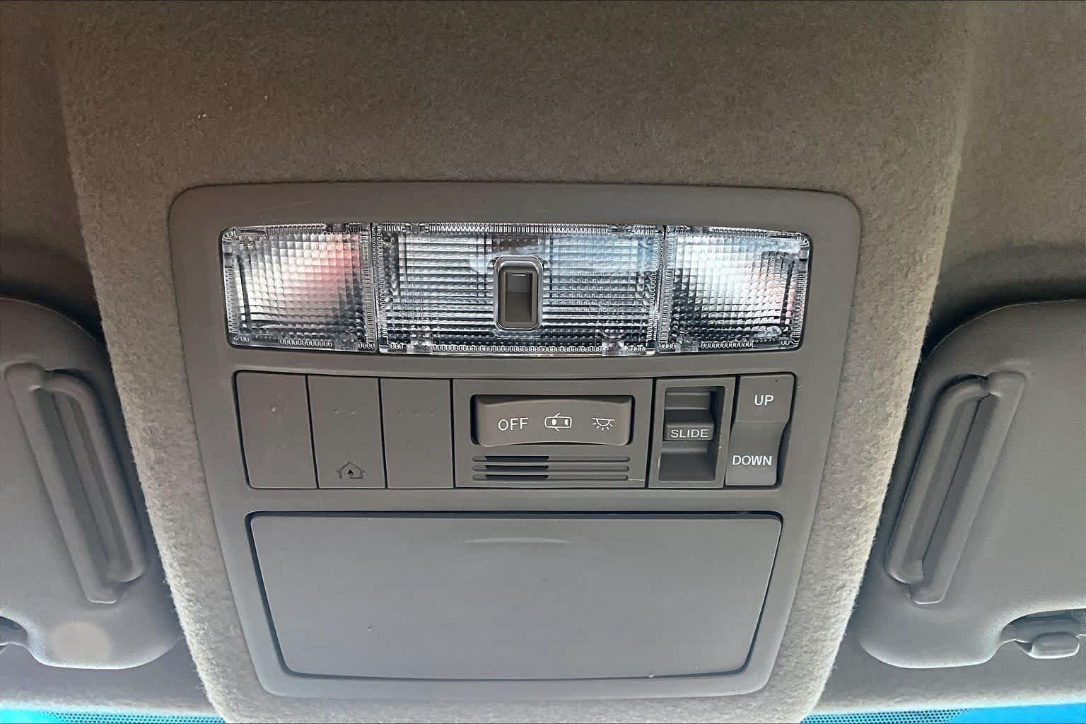 Used 2013 Black Toyota SE image 32