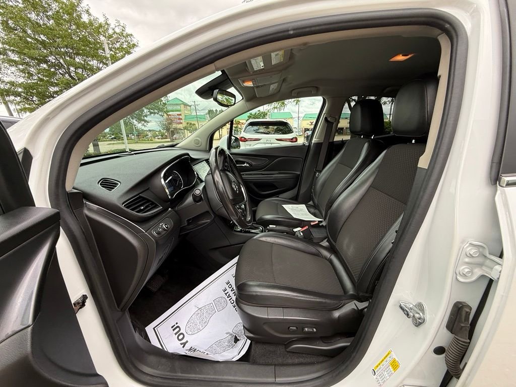 Used 2020 White Buick Preferred image 11