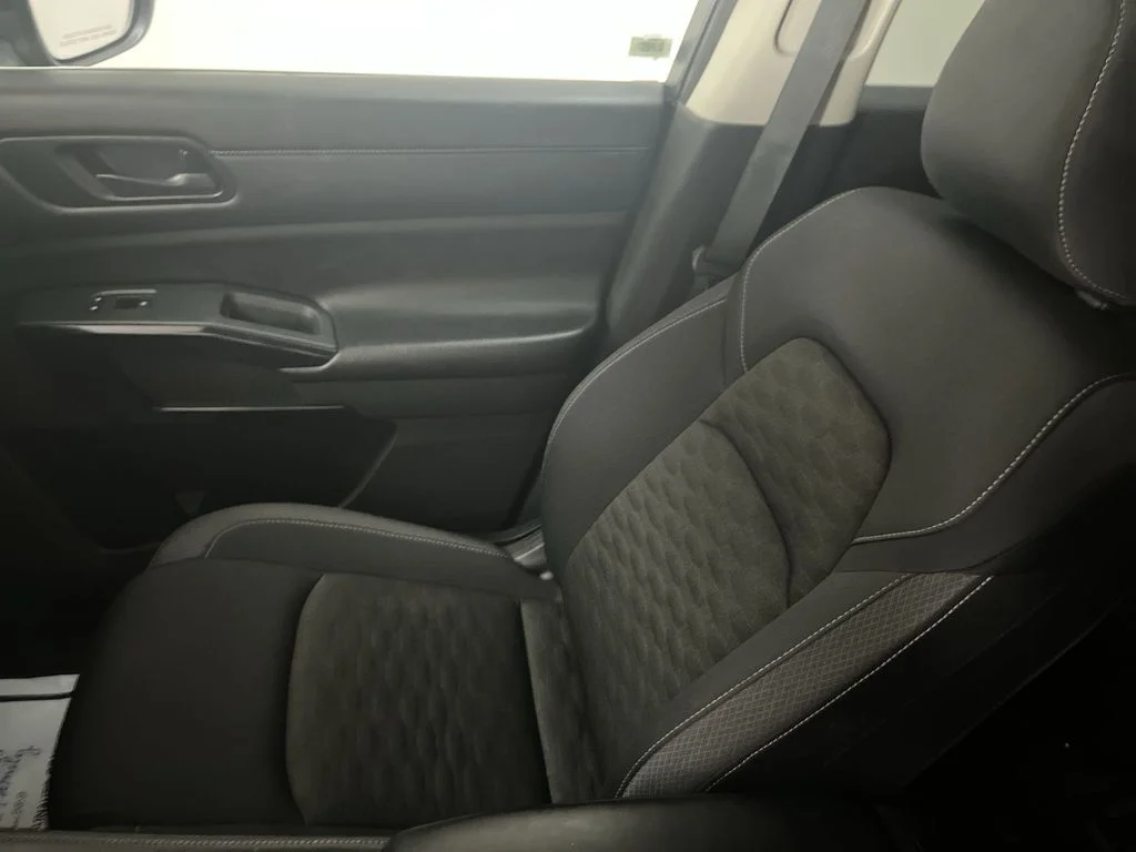 Used 2024 Gray Nissan S image 27