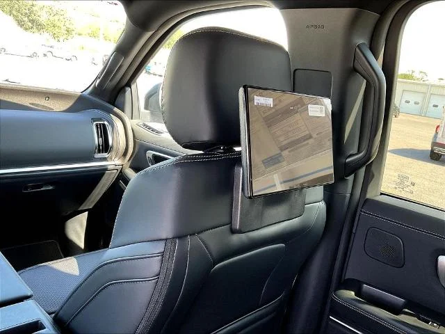New 2027 Glacier Gray Metallic Tri-Coat Ford MAX Platinum image 63