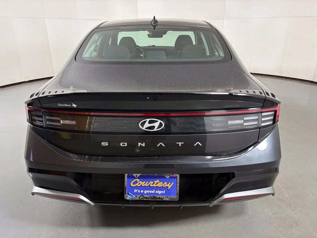 Used 2024 Gray Hyundai SEL image 7