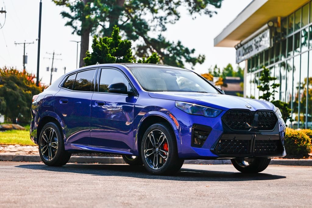 New 2027 C31 BMW xDrive28i image 1