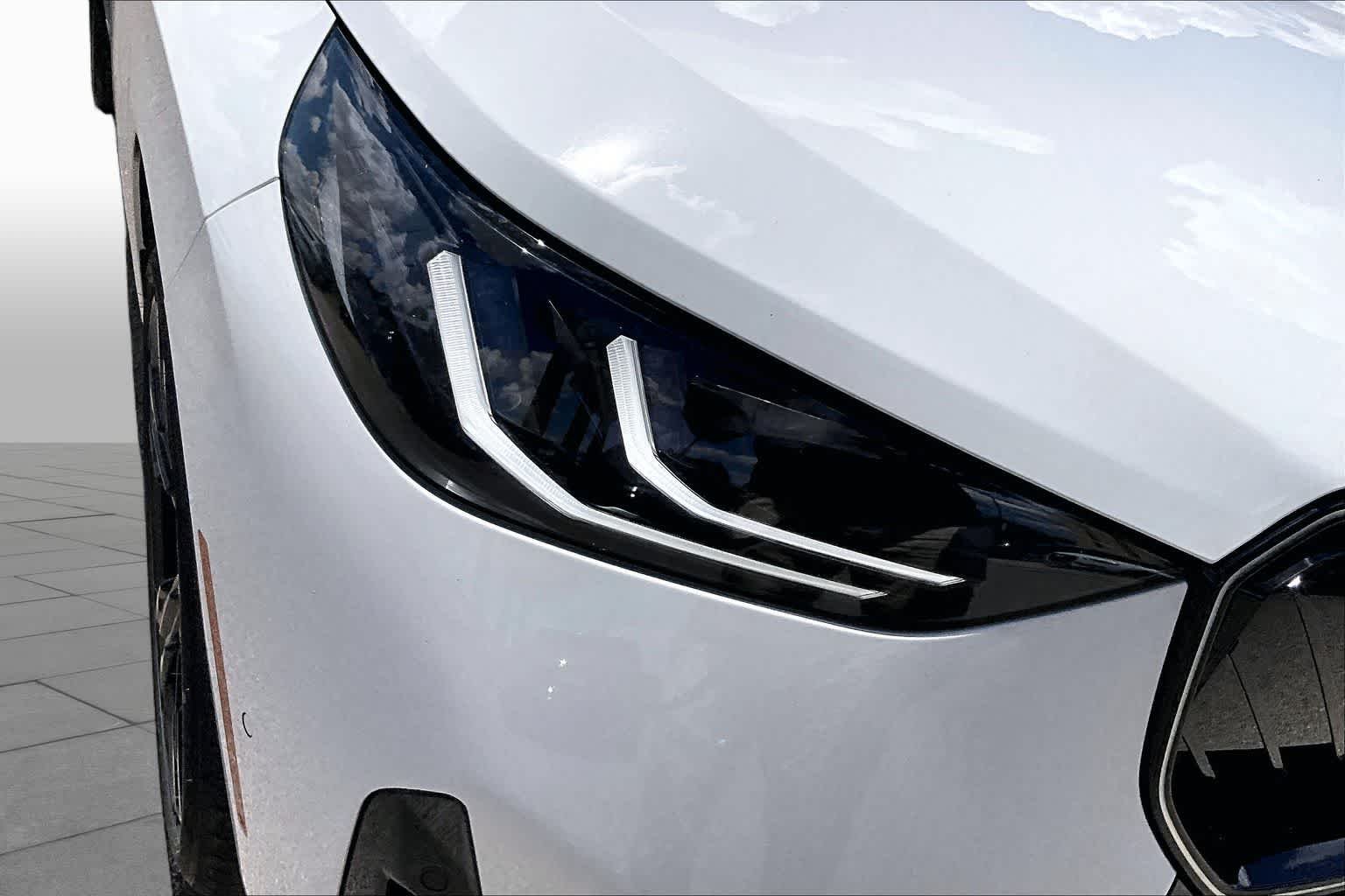 New 2026 Alpine White BMW 30 xDrive image 13