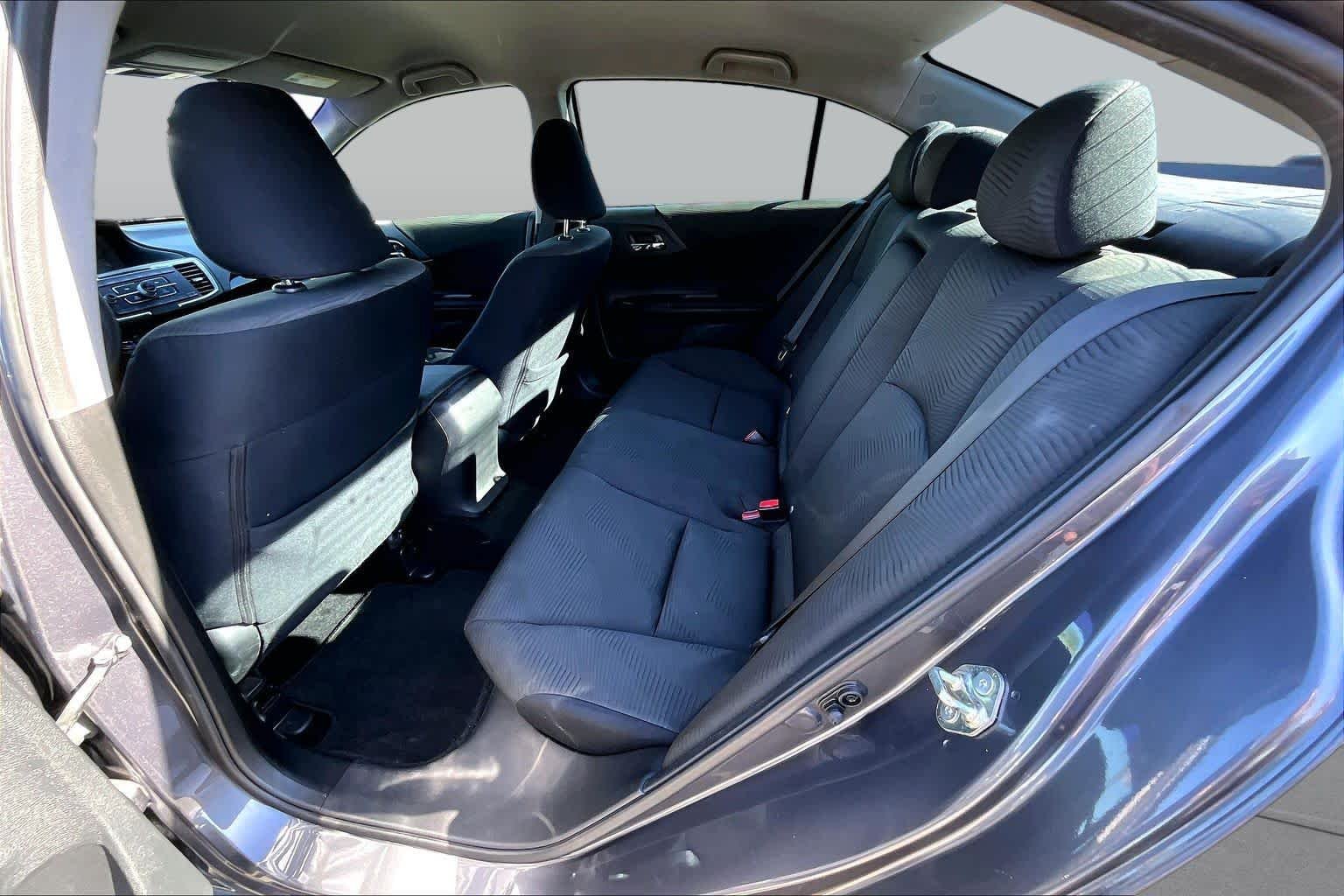 Used 2017 Modern Steel Metallic Honda LX image 19
