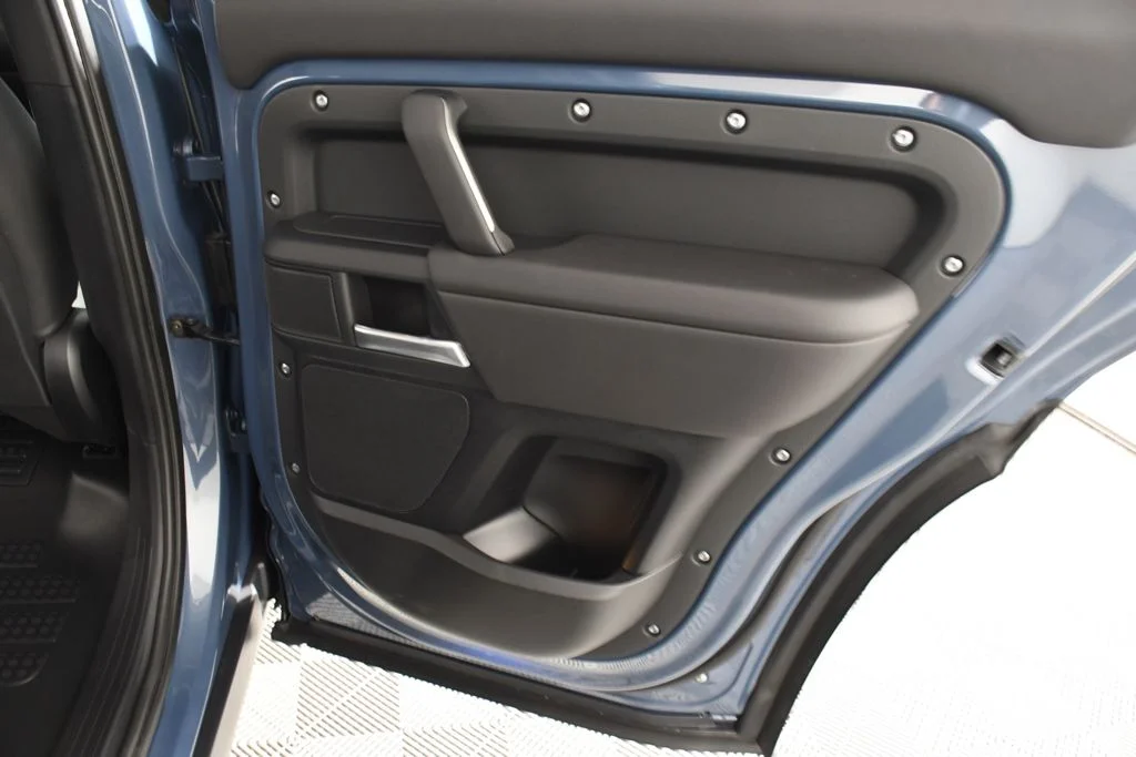 New 2026 Tasman Blue Land Rover X-Dynamic SE image 21