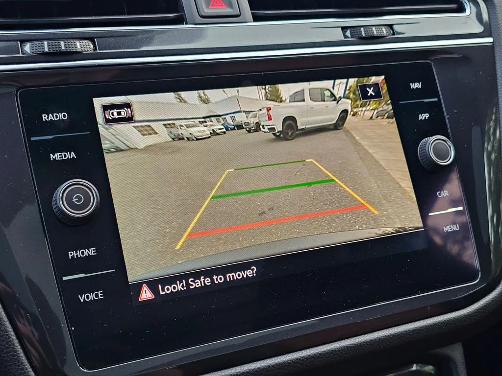 2021 Volkswagen Tiguan SEL Premium R-Line - Photo 32