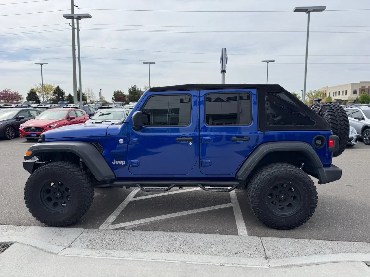 Used 2019 Ocean Blue Metallic Clearcoat Jeep Sport S image 4