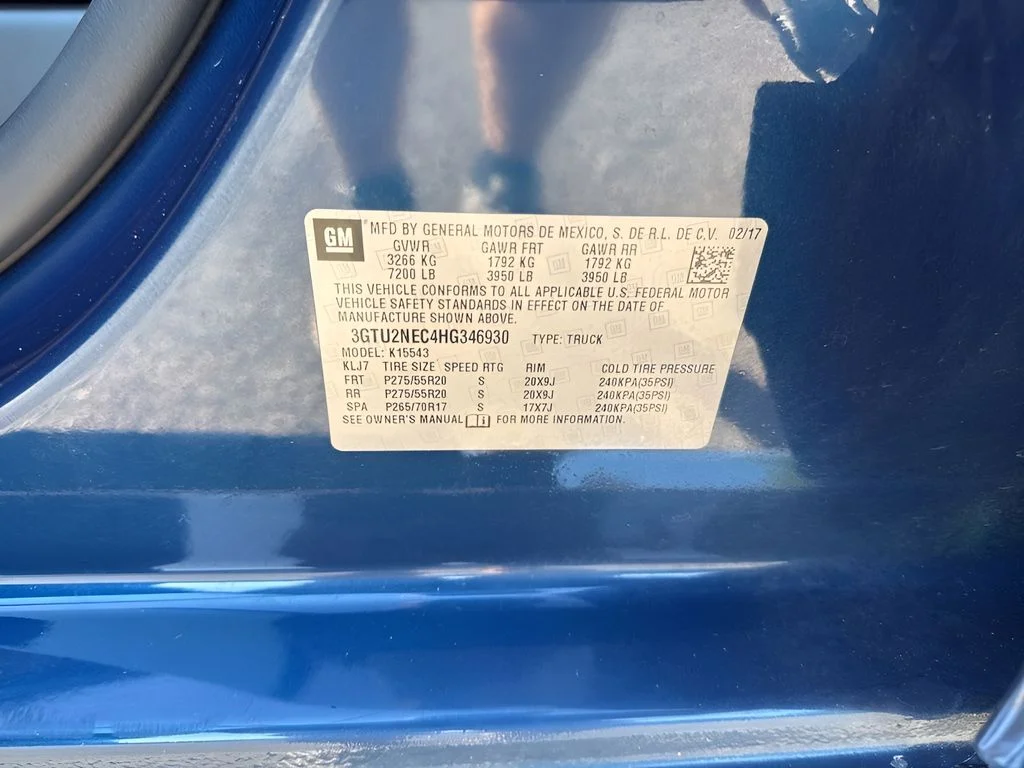 Used 2017 Blue GMC SLT image 32