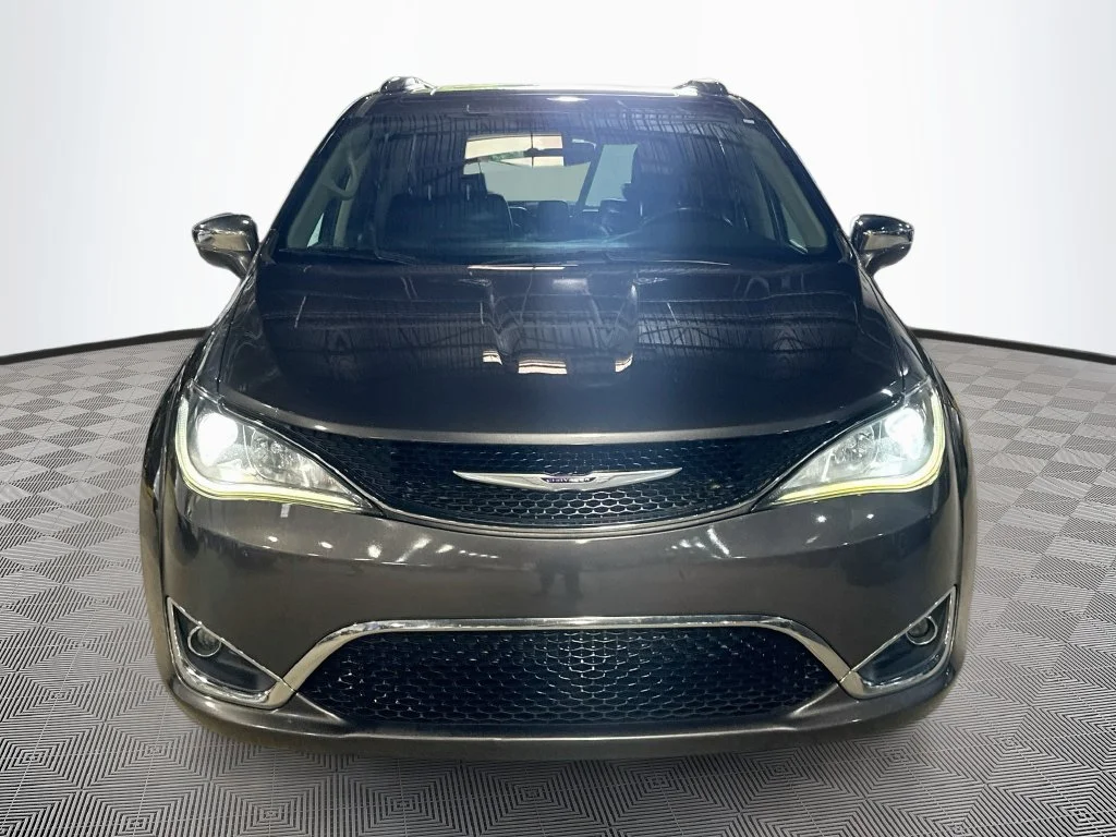 Used 2020 Chrysler Pacifica Limited with VIN 2C4RC1GG9LR280163 for sale in West Park, FL