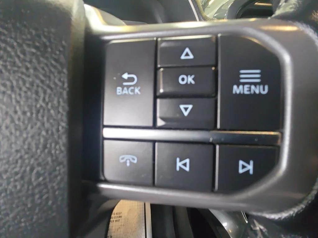 Used 2022 White Ford XLT image 19