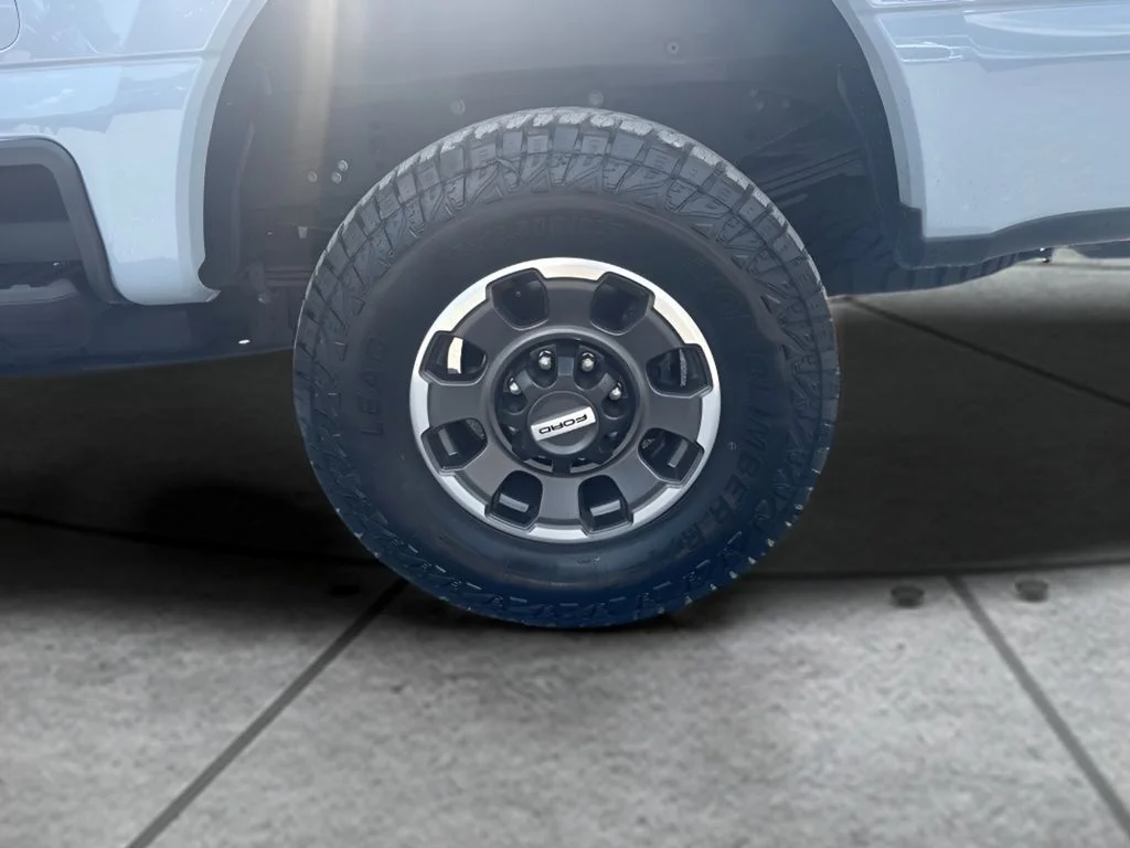 Used 2024 Gray Ford Lariat image 31