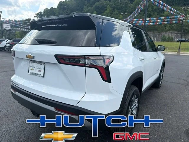 New 2027 Summit White Chevrolet LT image 3