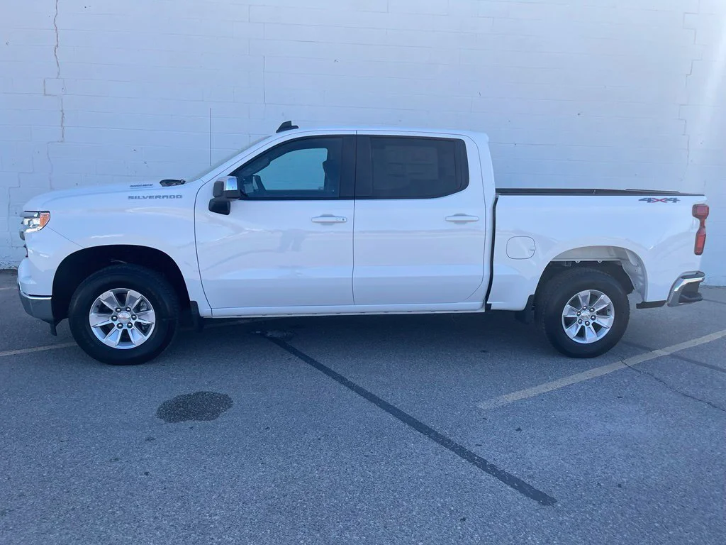 New 2026 Summit White Chevrolet LT image 3