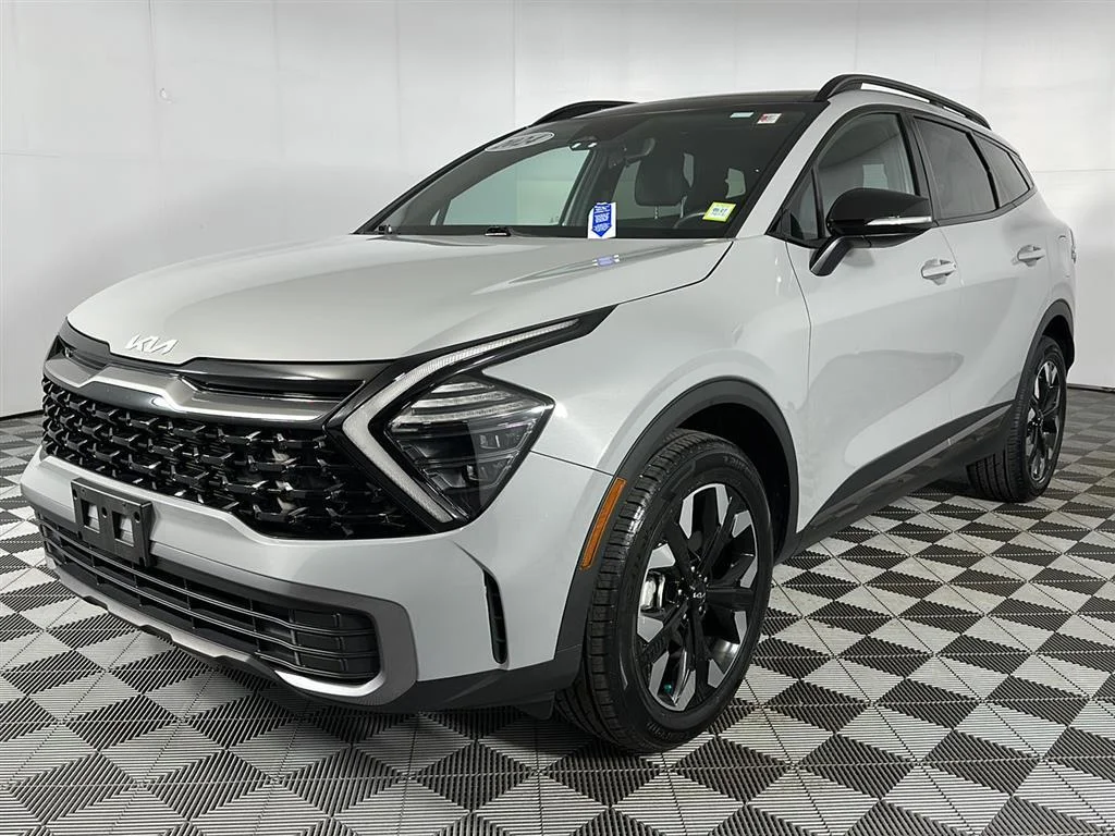 Used 2024 Wolf Gray Kia X-Line image 3
