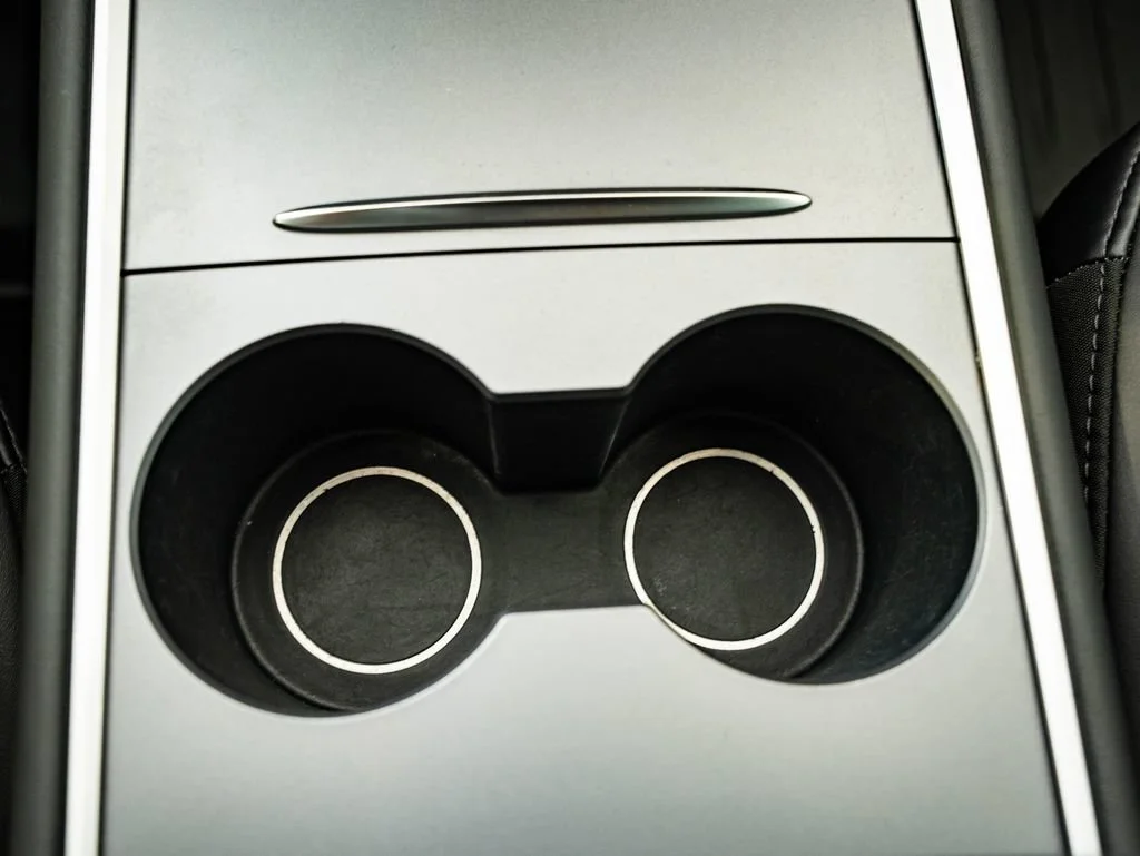 Used 2023 Black Tesla  image 33