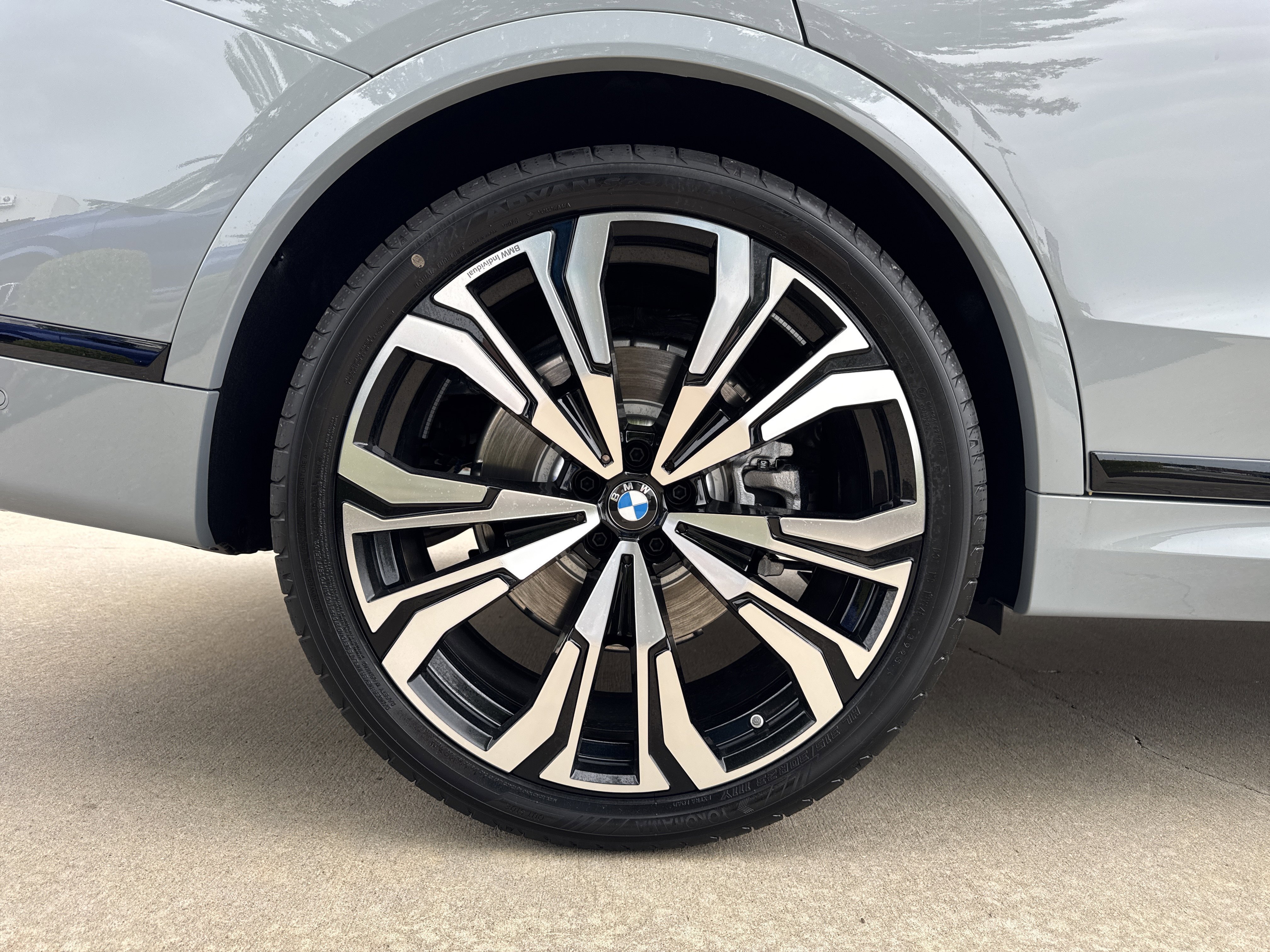 New 2027 0C4P Brooklyn Grey Metallic BMW xDrive40i image 28