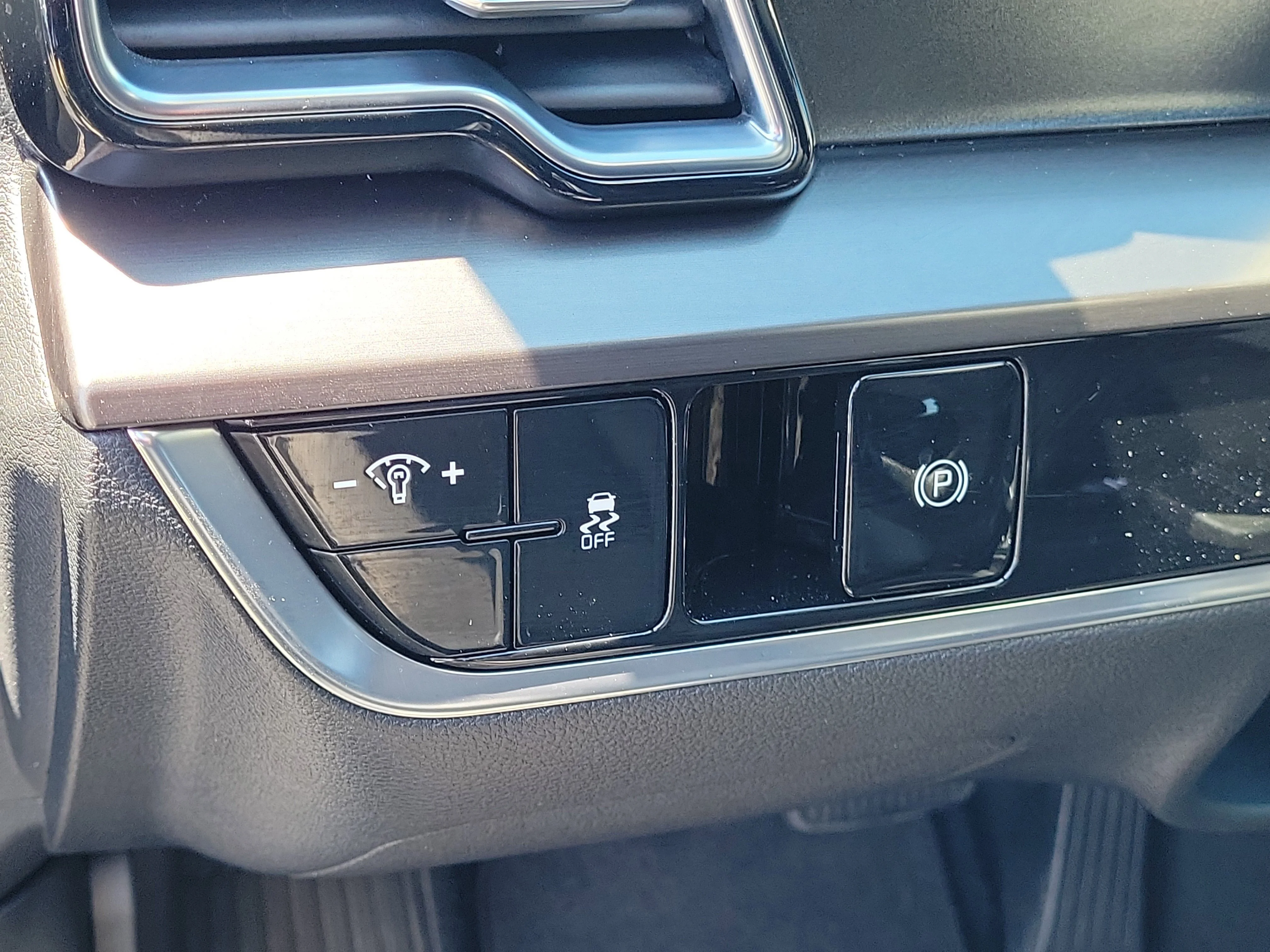 Used 2025 Ebony Black Kia EX image 18