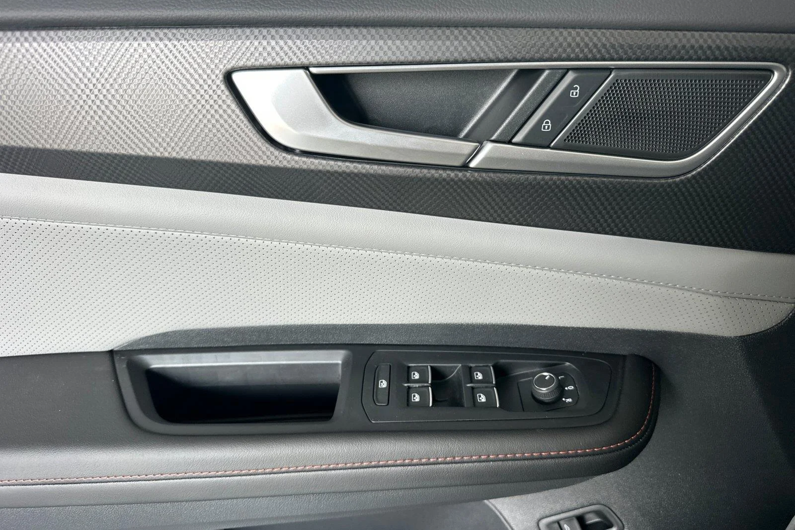 New 2026 Pure Gray Volkswagen 2.0T Peak Edition image 11