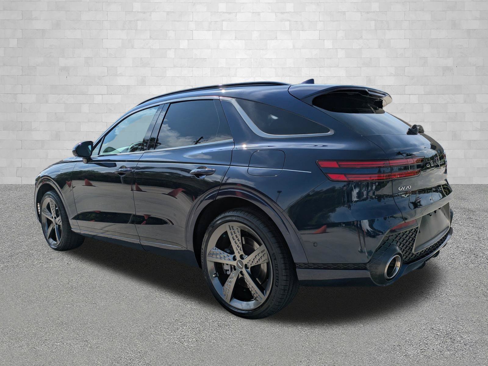 Used 2022 Adriatic Blue Genesis 3.5T SPORT image 4