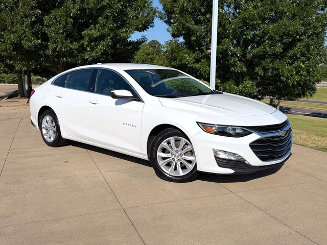 Pre-Owned 2025 Chevrolet Malibu LT 4D Sedan