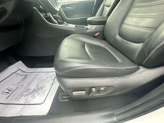 Used 2021 White Toyota XLE Premium image 16