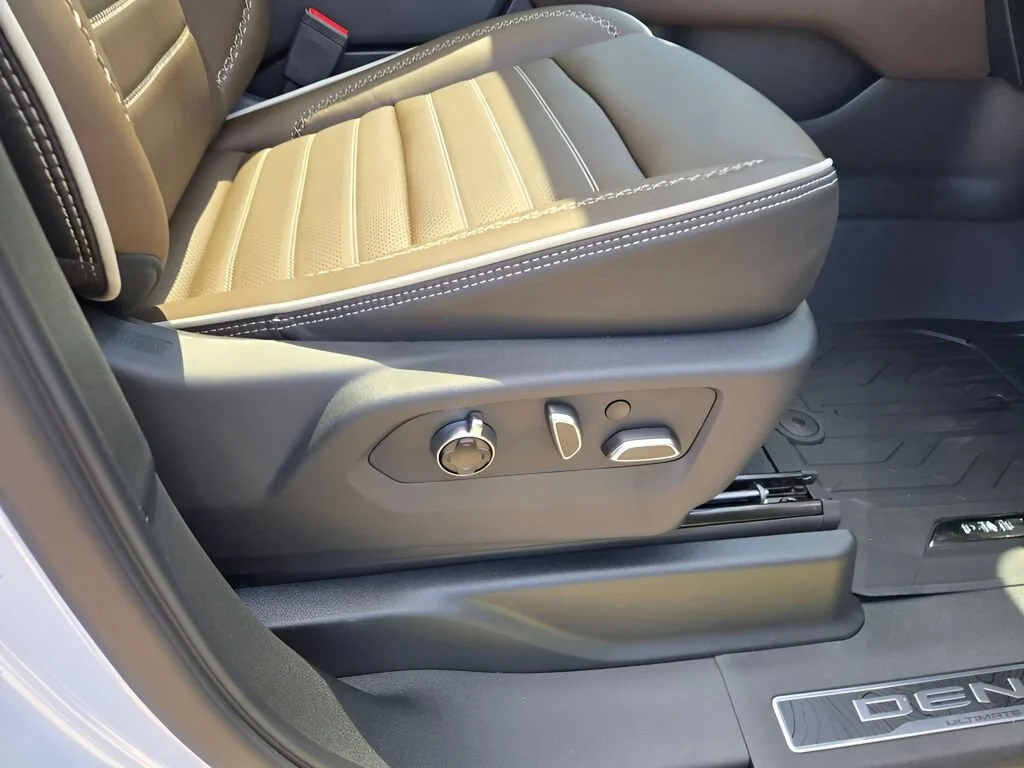 2026 GMC Yukon XL Denali Ultimate - Photo 7