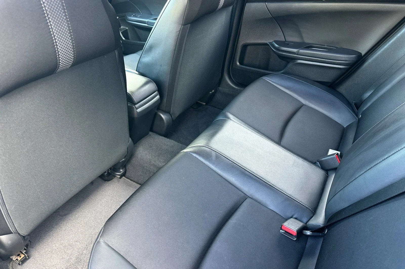 2020 Honda Civic Sport - Photo 7