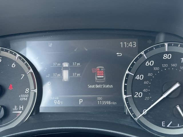 Used 2021  Toyota XLE image 15