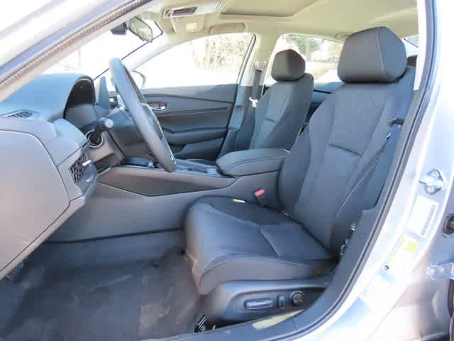 New 2026 Solar Silver Metallic Honda SE image 11