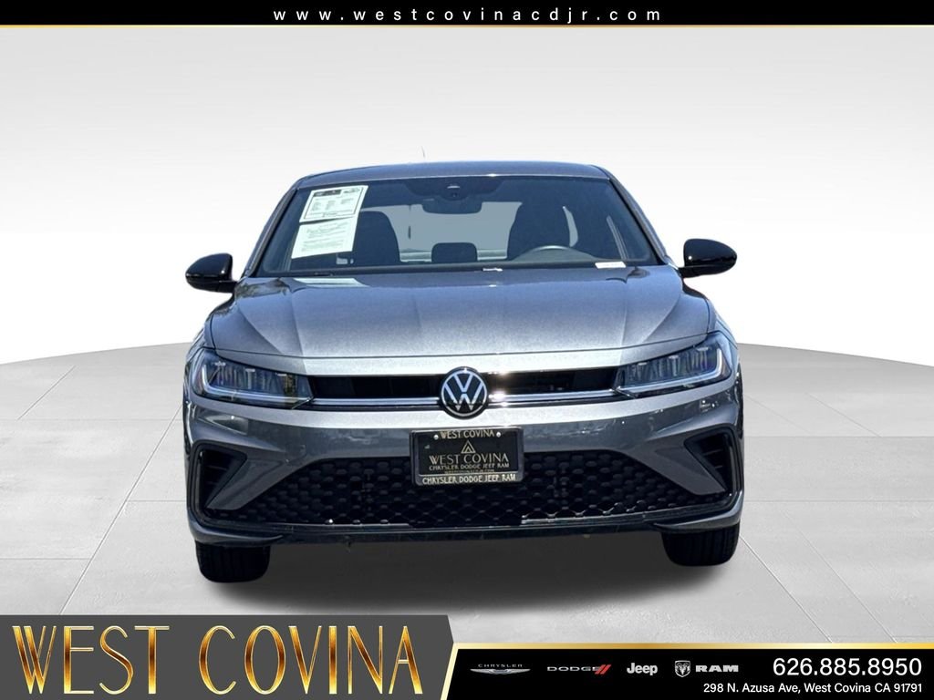Used 2025 Gray Volkswagen 1.5T Sport image 3