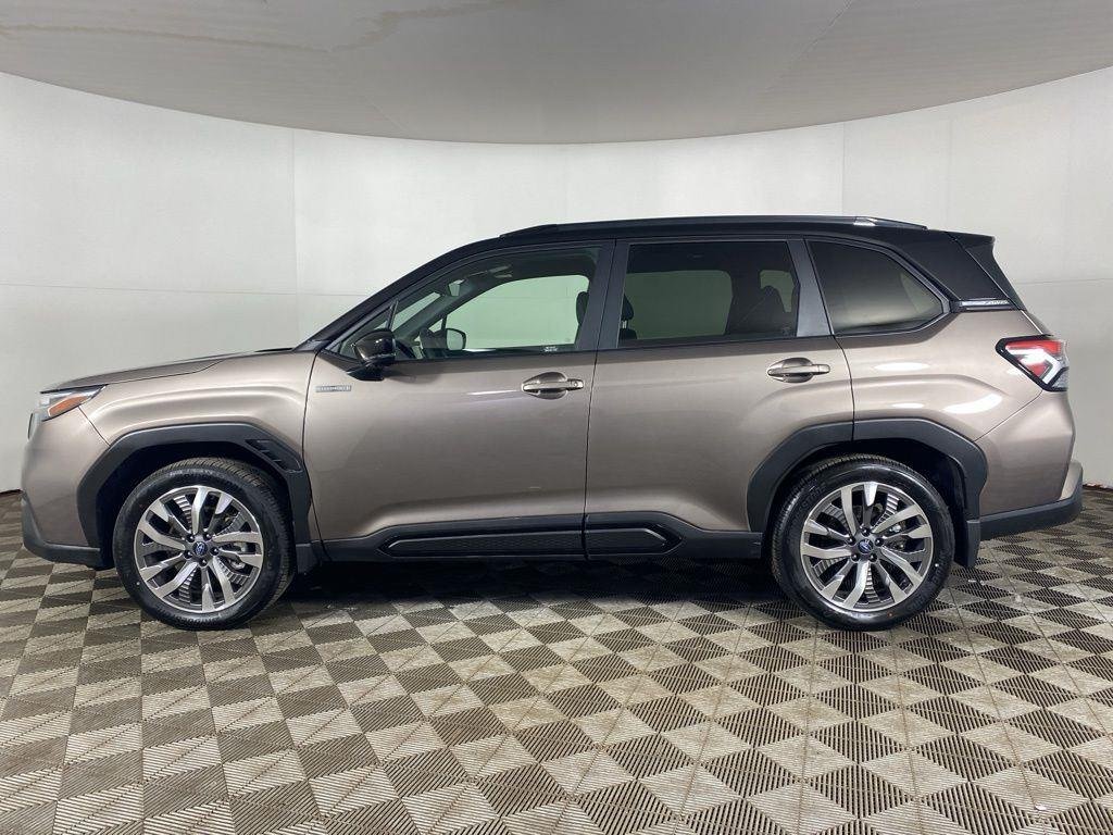 New 2025 Crystal Black Silica Subaru Touring image 10
