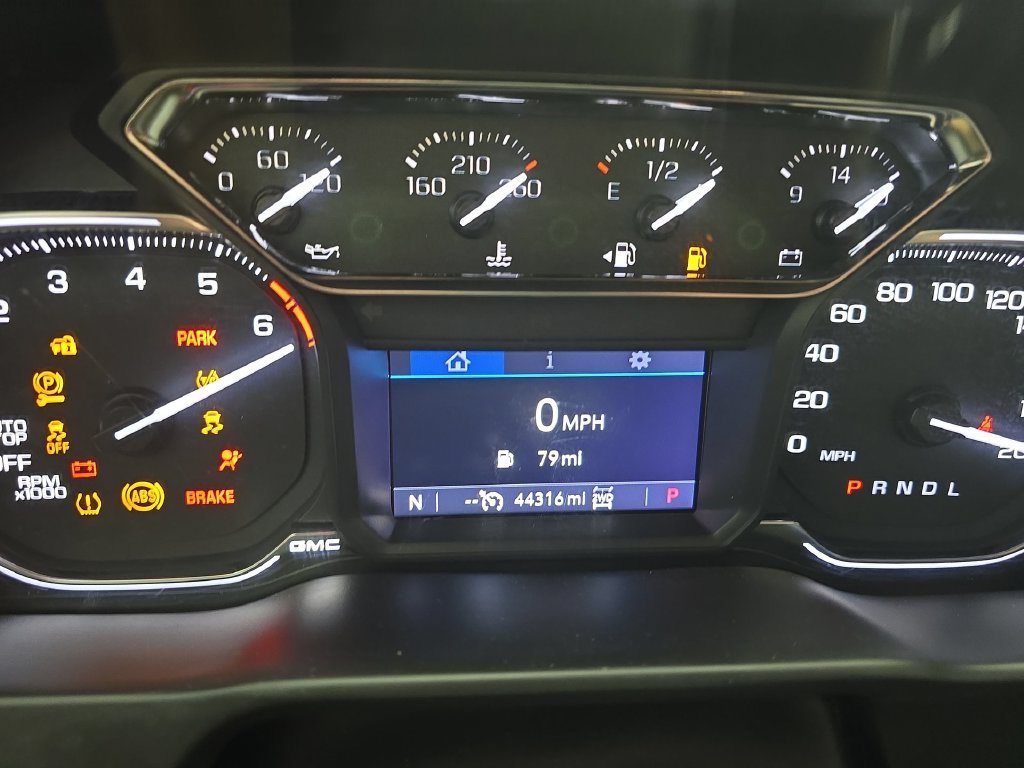 Used 2021 White GMC Elevation image 15